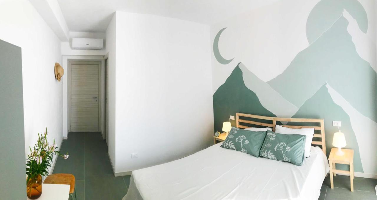 مانديلو ديل لاريو Il Mallo Verde - Lake Como B&B المظهر الخارجي الصورة