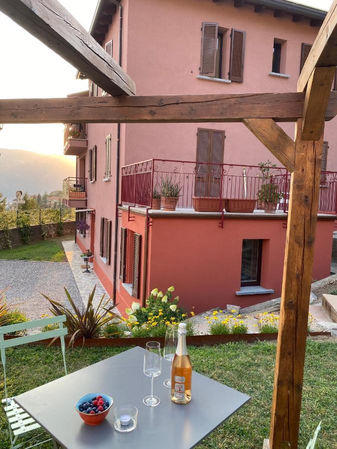 مانديلو ديل لاريو Il Mallo Verde - Lake Como B&B المظهر الخارجي الصورة