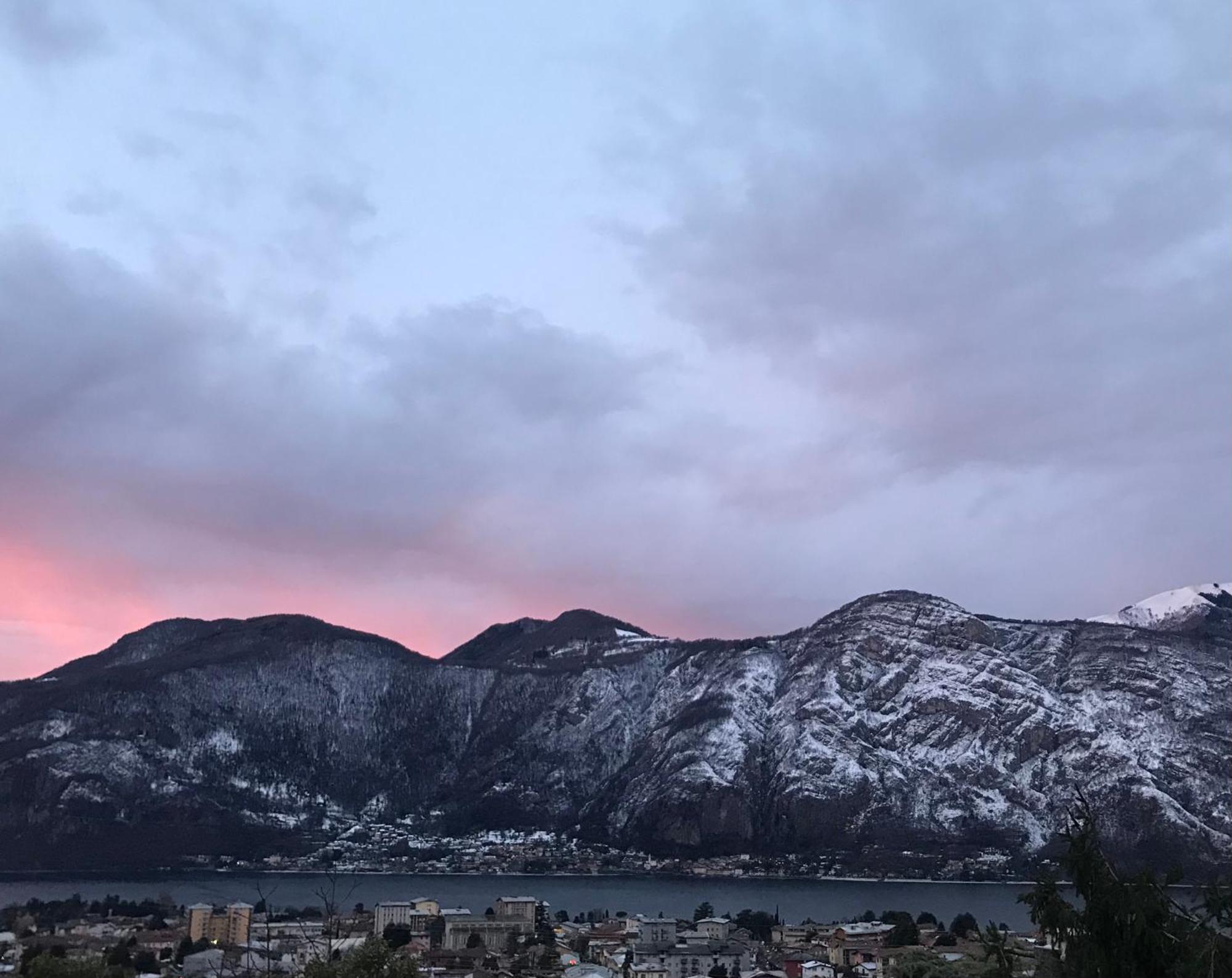 مانديلو ديل لاريو Il Mallo Verde - Lake Como B&B المظهر الخارجي الصورة